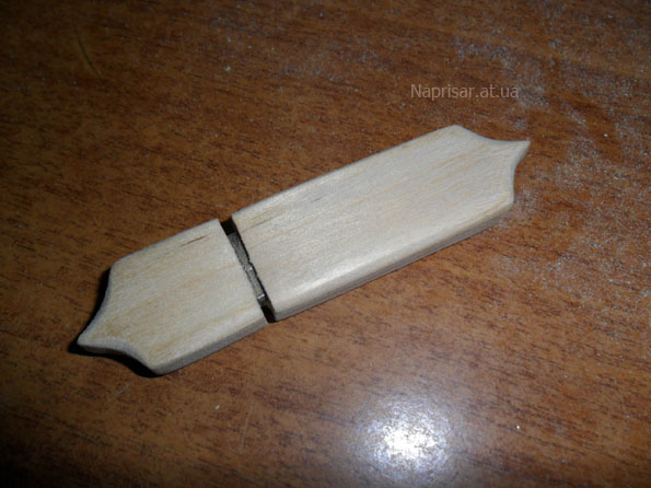 деревянный корпус для флешки